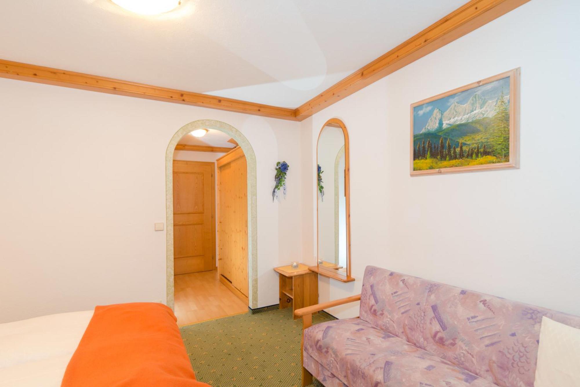 Landhaus Kirchgasser Ramsau am Dachstein Bilik gambar